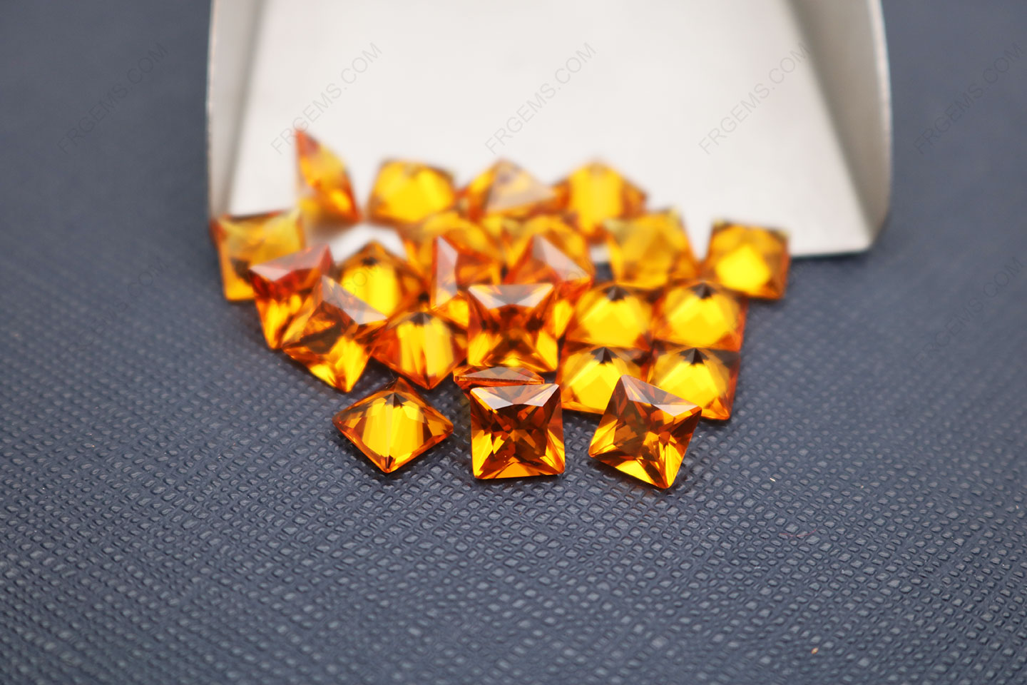 Nano Crystal Citrine Yellow #172 Dark color Square Shape Princess Cut 6x6mm Gemstones Supplier