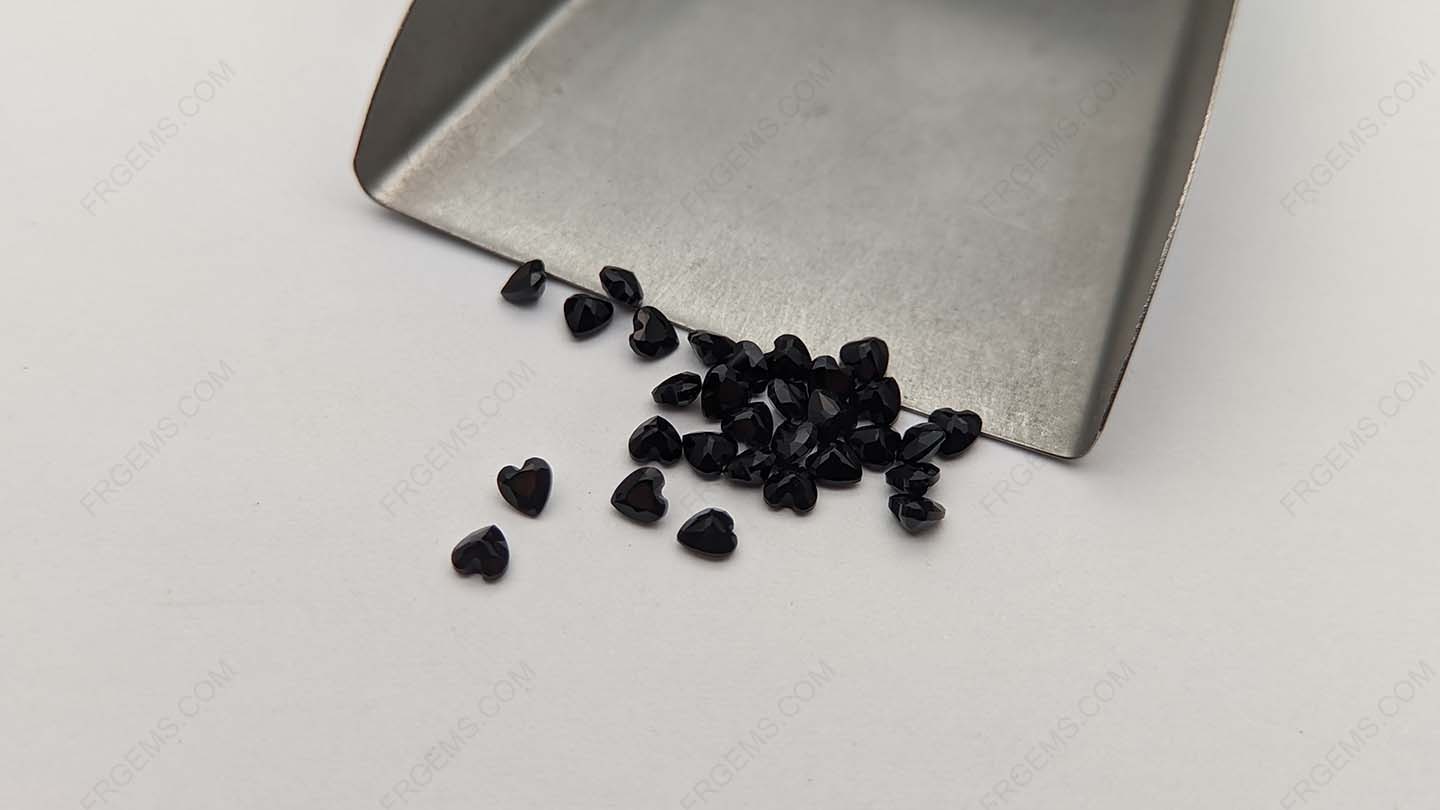 Wholesale Genuine Natural Black Onyx Heart Shaped Faceted 3x3mm Loose Gemstones From China