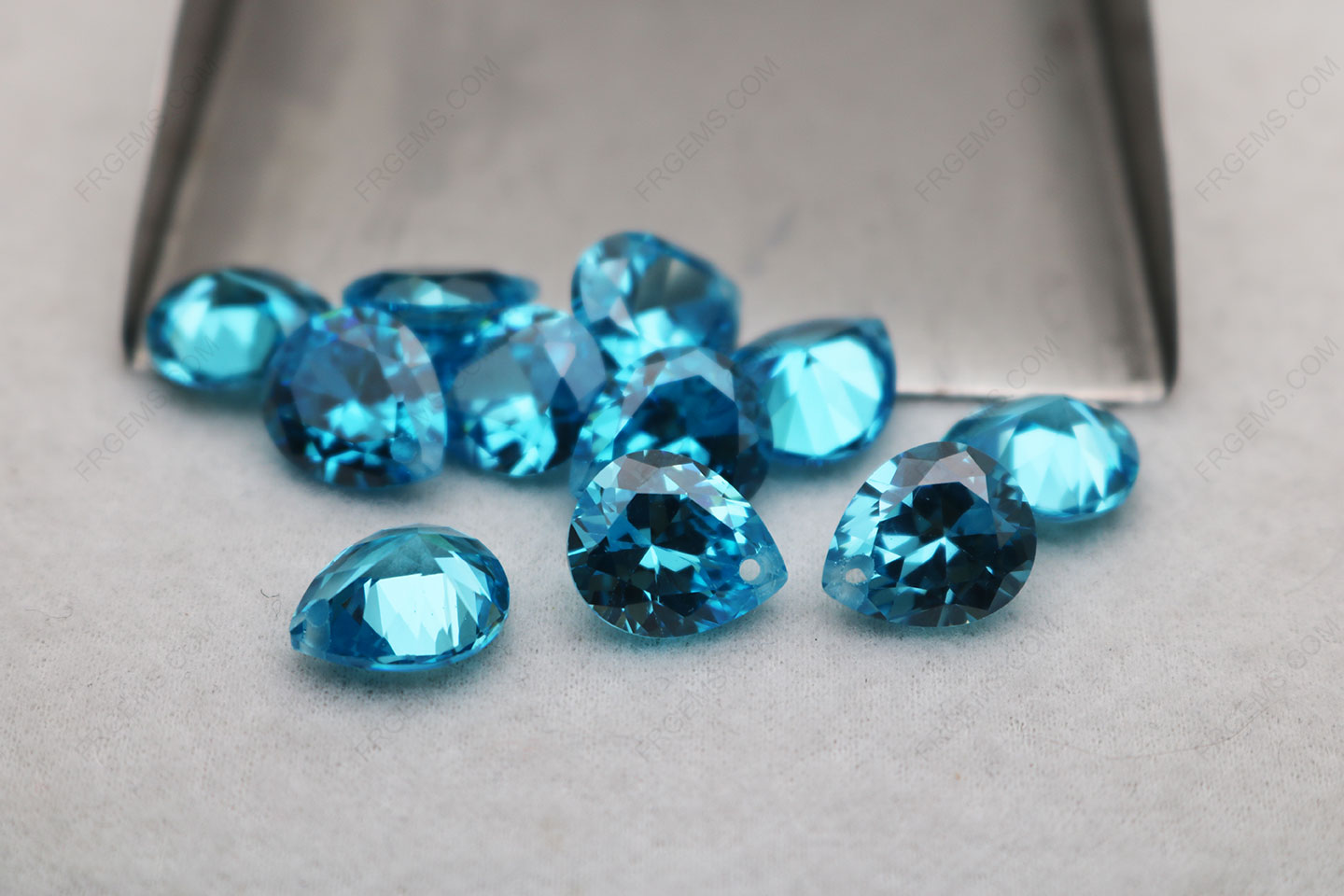 Wholesale loose Cubic Zirconia Aquamarine Blue Color Pear drop Shape Faceted Cut with Drilled hole 10x12mm gemstones
