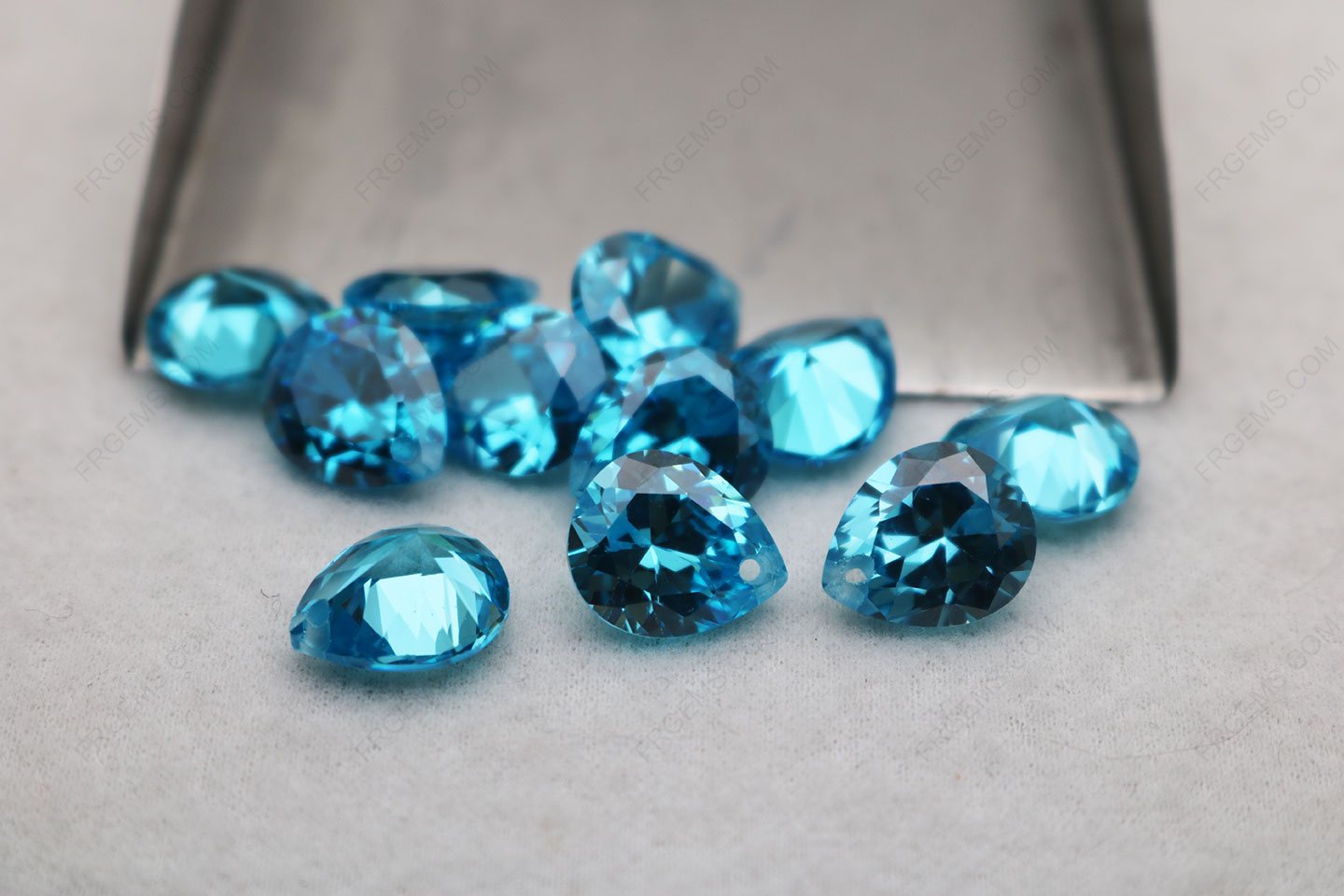 Wholesale loose Cubic Zirconia Aquamarine Blue Color Pear drop