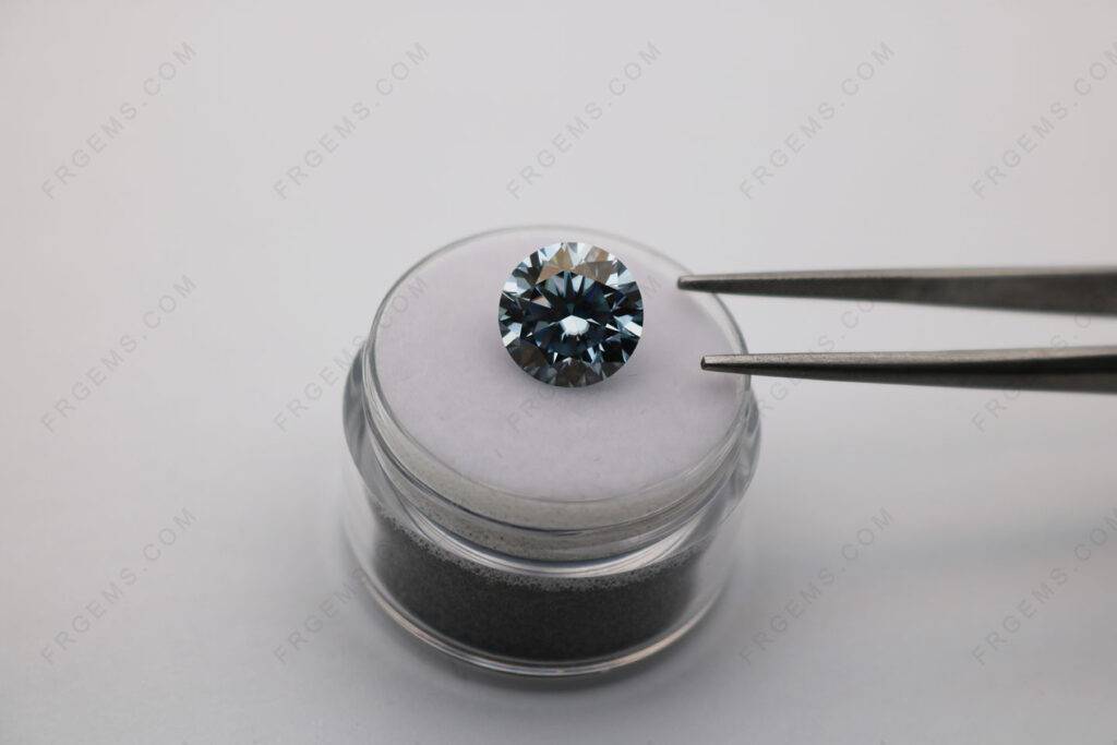 Blue-Color-Moissanite-Round-Shape-Brilliant-Cut-10mm-loose-Gemstones-suppliers-China-IMG_6382