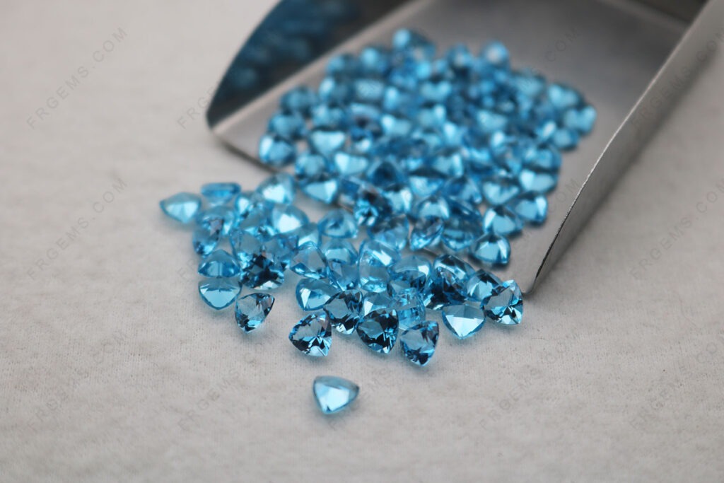 Loose-Nano-Crystal-Topaz-Royal-Blue-color-trillion-faceted-Gemstones-Wholesale-IMG_6296