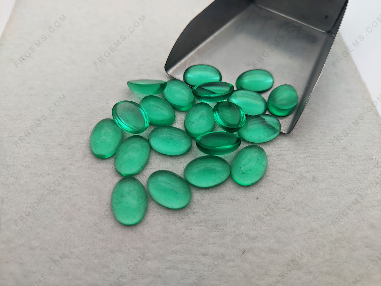 wholesale Glass Emerald Green blueish Color Oval Shape Cabochon Loose Gemstones Loose Gemstones Suppliers FU RONG GEMS China