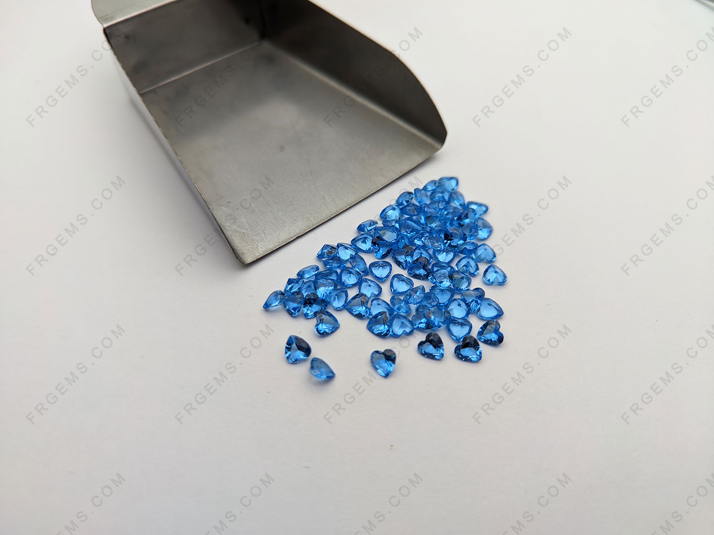 Wholesale Loose Nano Crystal Topaz Blue Color Heart shape Faceted Cut 4x4mm gemstones