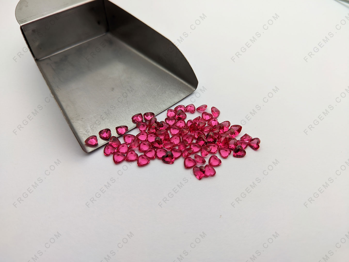 Wholesale Loose Nano Crystal Ruby Red Color 190/3# Heart shape Faceted Cut 4x4mm gemstones
