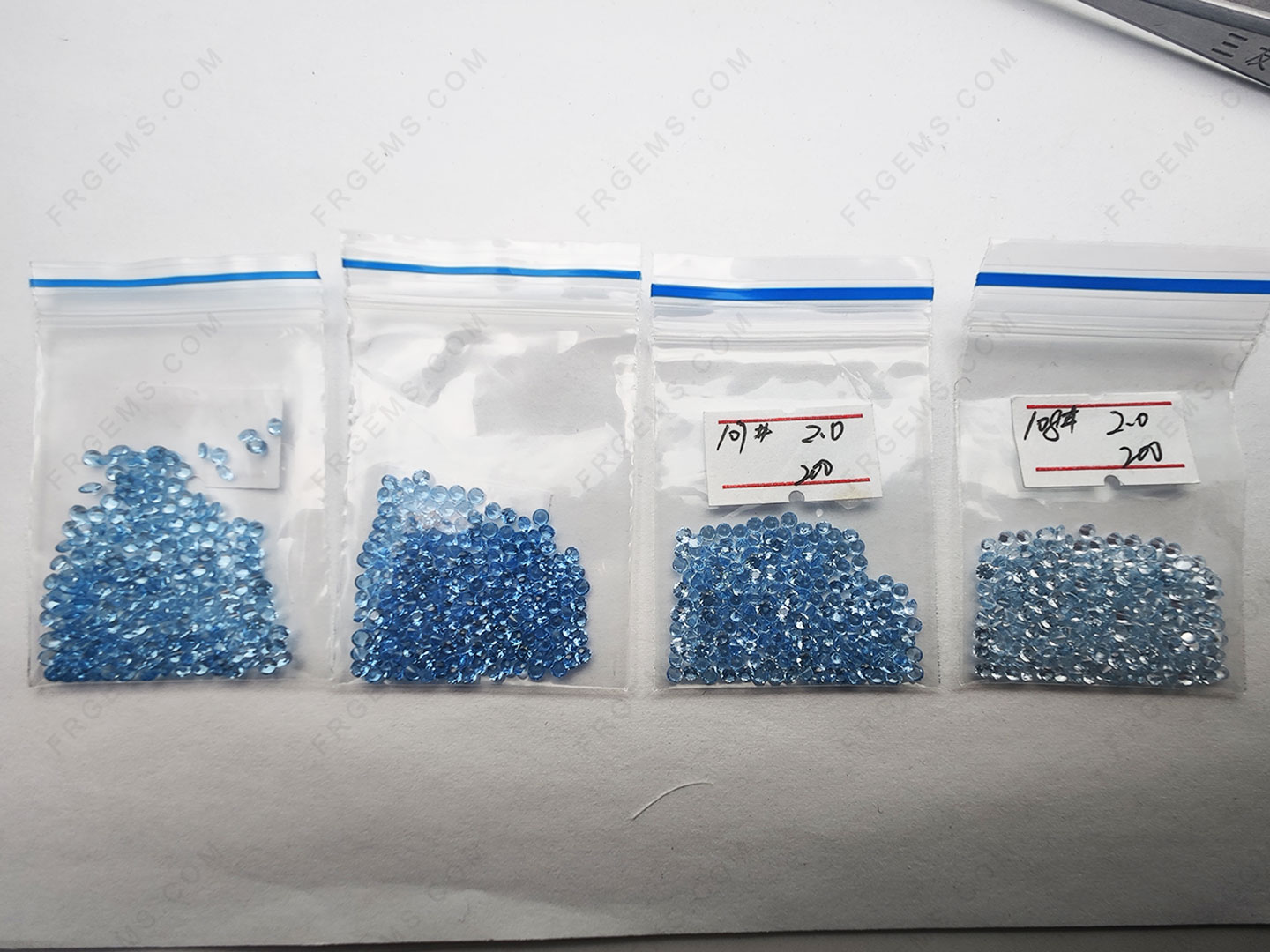 Wholesale Lab Spinel Synthetic Topaz Sky Blue and Swiss Blue Color Round Faceted Melee 2mm Loose gemstones