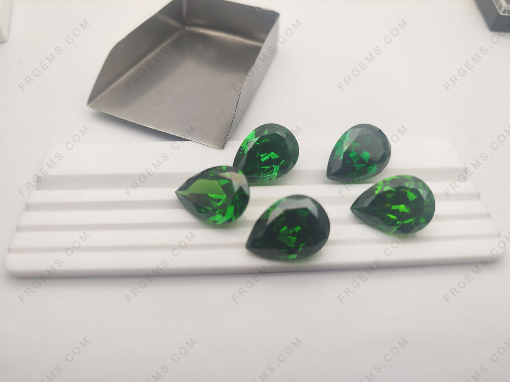 wholesale Loose Cubic Zirconia CZ Emerald Green Color Oval shaped large size 25x18mm Faceted gemstones