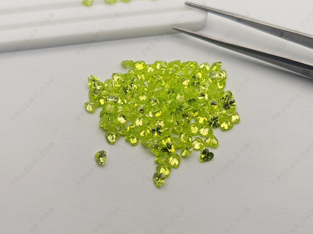 Buy-Loose-Cubic-Zirconia-Apple-Green-color-Heart-shaped-faceted-4x4mm-gemstones-China