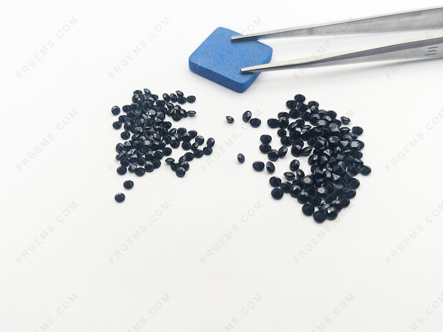 Wholesale Natural genuine Black sapphire Round faceted 2mm and 2.5mm gemstones from China