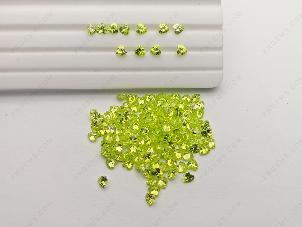 Wholesale-Loose-CZ-Apple-Green-color-Heart-shaped-faceted-4x4mm-gemstones