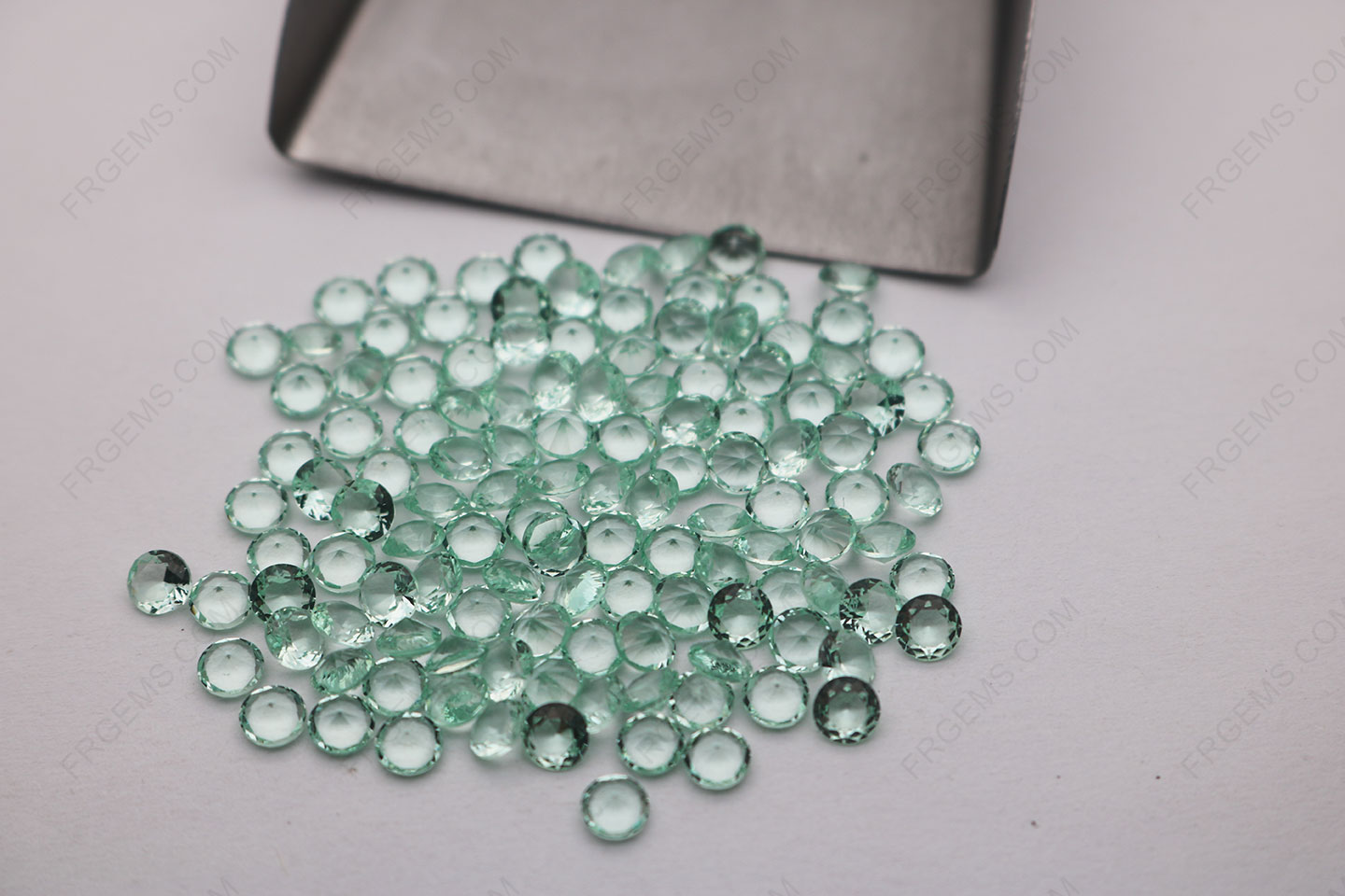Glass Mint Green Tourmaline BE08# color Round shape Faceted 4mm Loose gemstones wholesale from China