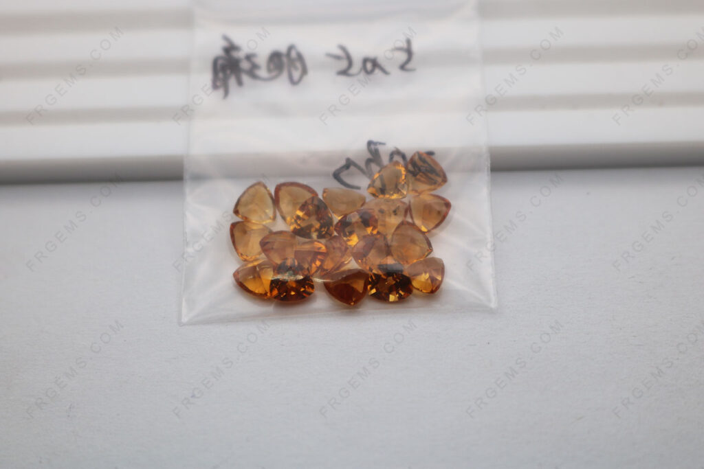 Loose-Natural-Citrine-Dark-color-Trillion-shape-faceted-5x5mm-gemstones-wholesale-china-IMG_6787