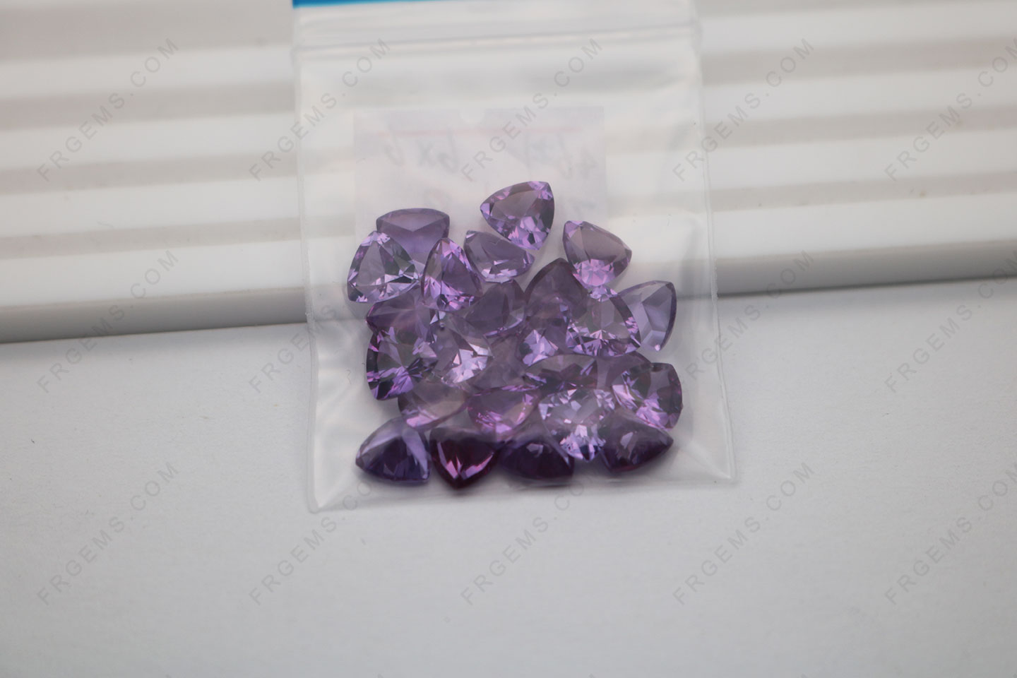 Trillion shape faceted cut Loose Synthetic Alexandrite color Change Corundum 46# 6x6mm gemstones