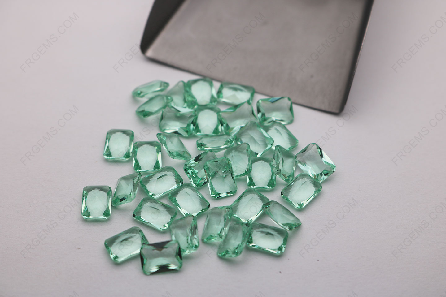Wholesale Glass Mint Green Tourmaline BE08# color Octagon Princess cut 8x6mm Loose gemstones