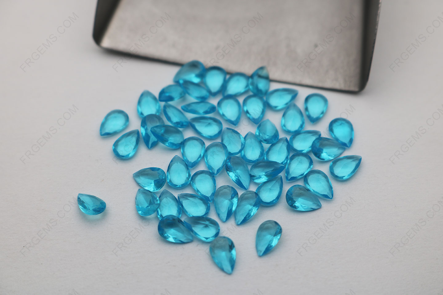 Wholesale Glass Swiss blue Color BA316# Pear shape Faceted cut 6x4mm Loose gemstones