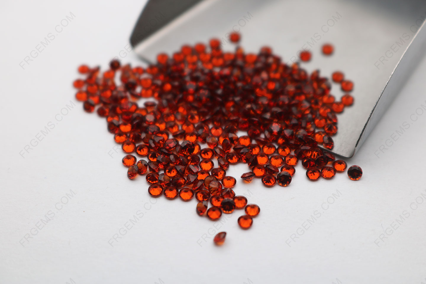 Natural Genuine Garnet Red Light Color Round Shape faceted 2.50mm loose gemstones bulk wholesale