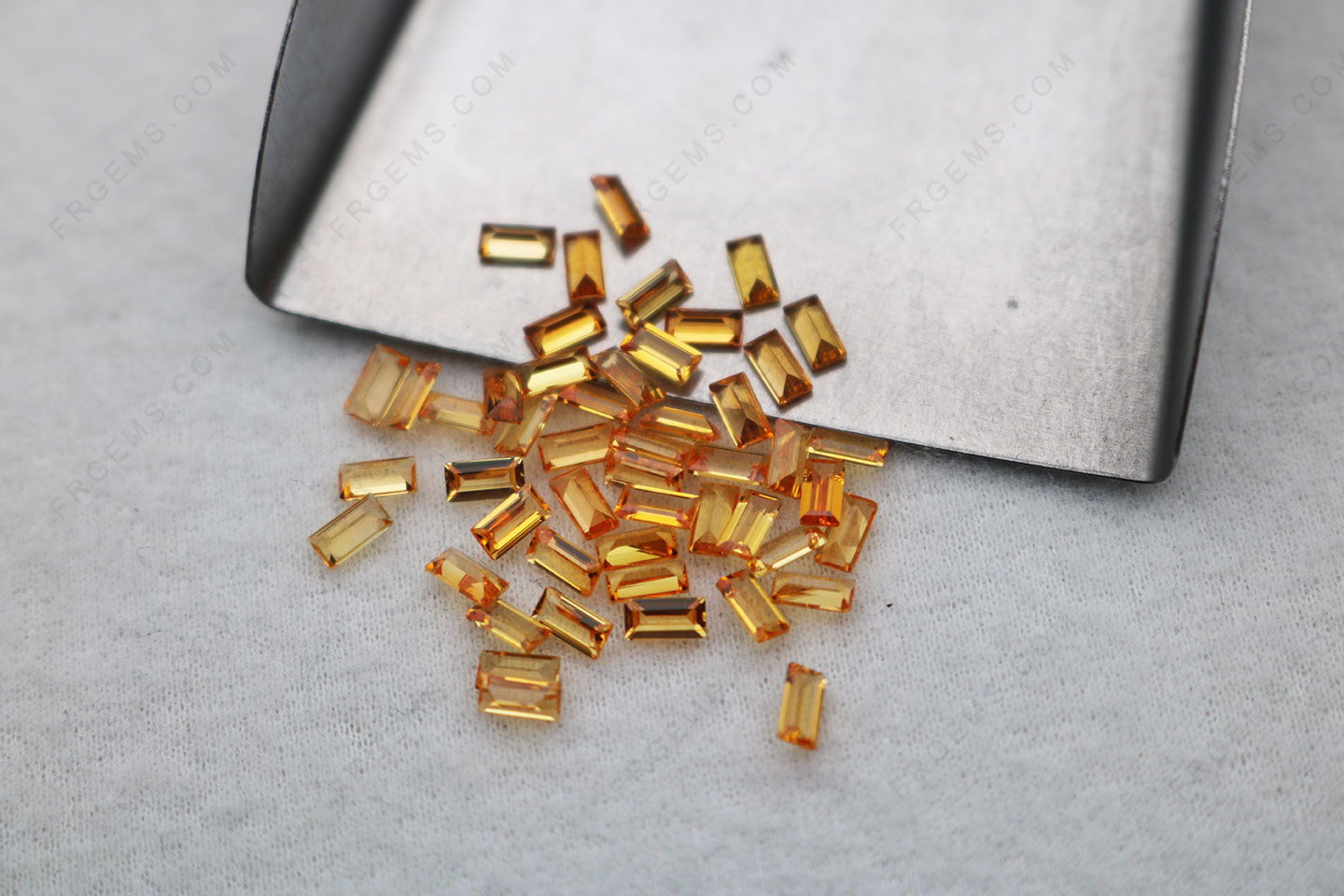 Synthetic Corundum Orange Sapphire padparadscha Color 55# baguette 2x4mm Loose gemstones bulk wholesale