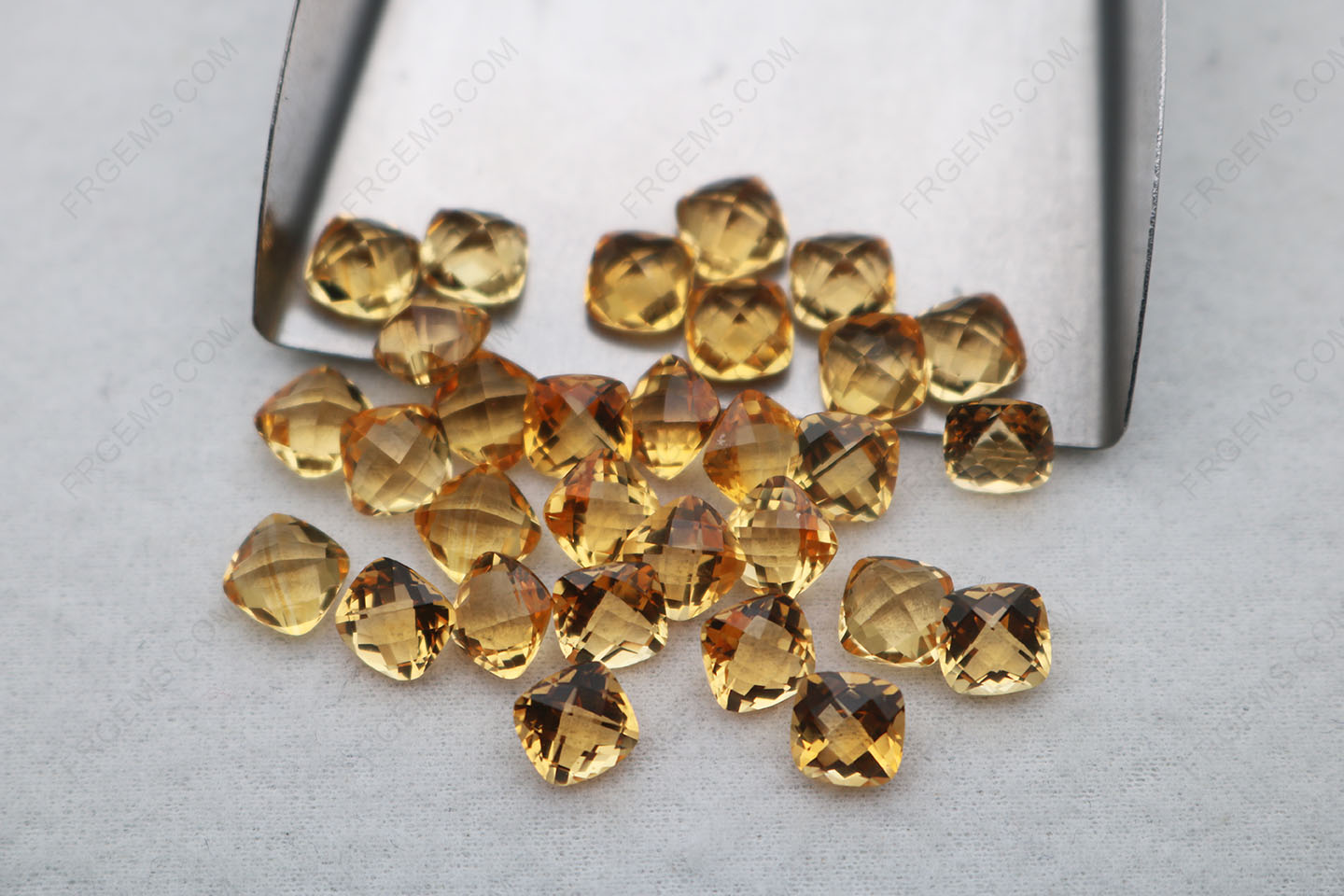 Natural Citrine Quartz Yellow Color Cushion shape checkerboard top faceted 6x6mm Loose Gemstones China Supplier