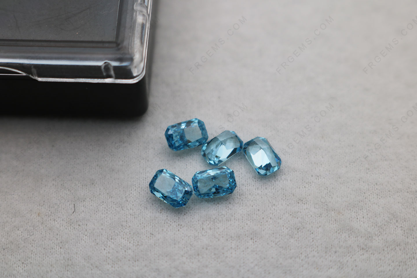 Wholesale Best quality Crushed Ice cut Cubic Zirconia Aquamarine Blue Color Octagon Shape Loose gemstones China