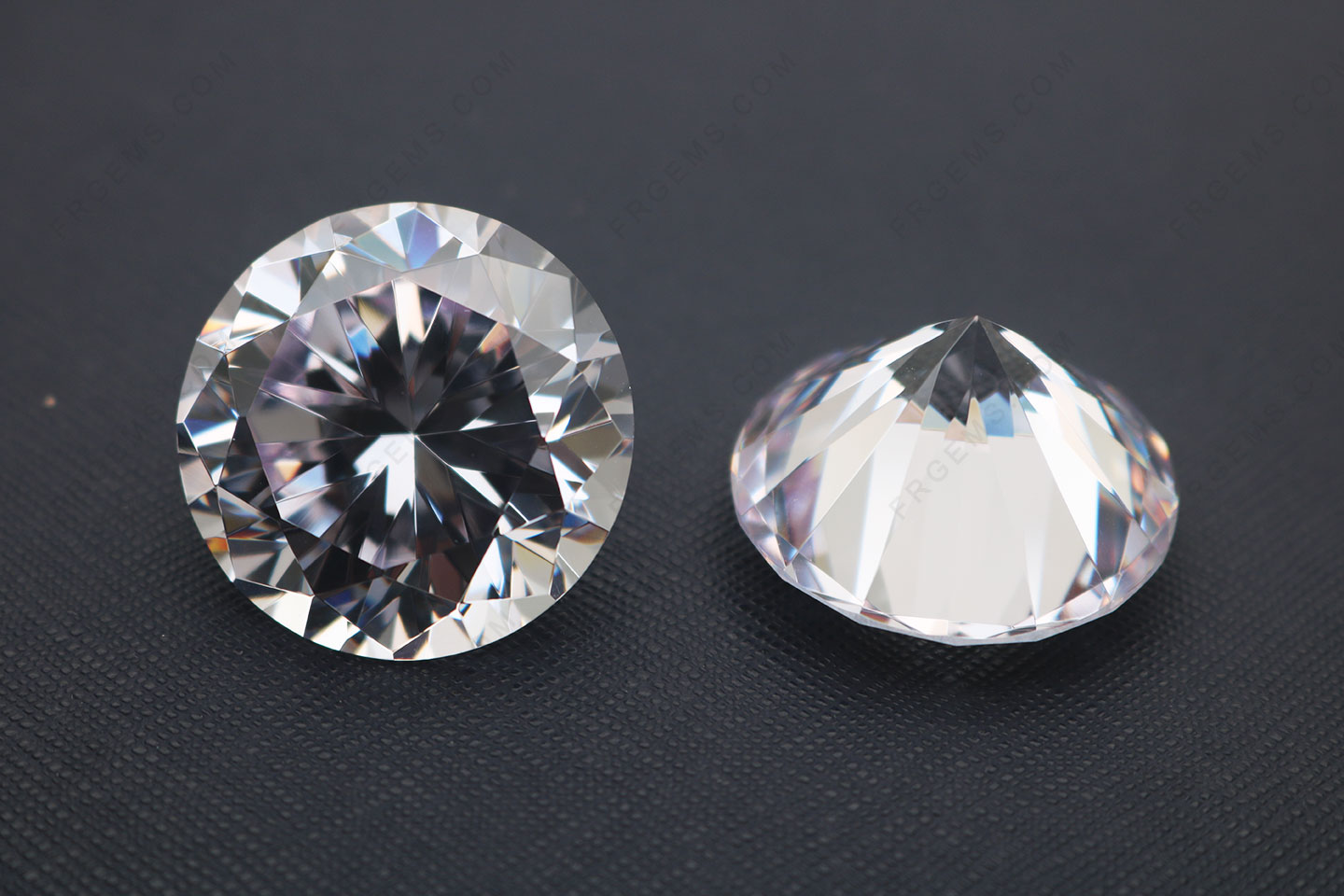 Large size Cubic Zirconia AAA Quality White Clear color Round diamond faceted cut 30mm Loose Gemstones wholesale