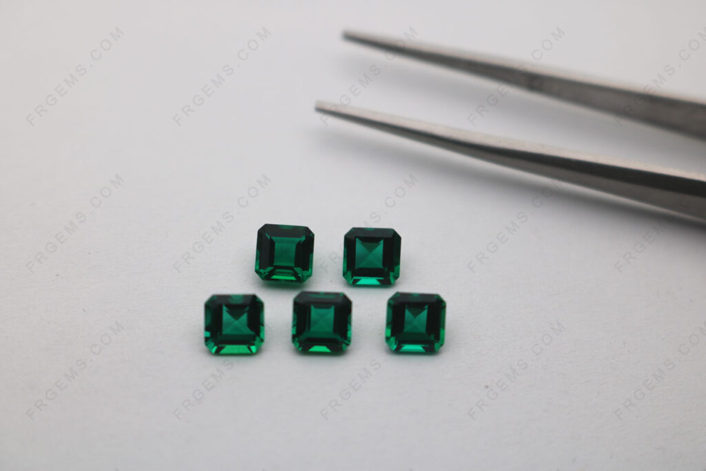 Lab-Emerald-Zambia-Green-color-Octagon-Shape-Step-Cut-5x5mm-Loose-Gemstones-Suppliers-in-China-IMG_7740