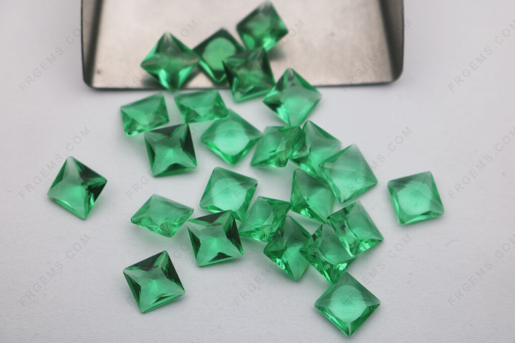 Loose-Glass-OG10-Green-Color-Square-Princess-cut-7x7mm-Gemstones-wholesale-from-China-IMG_7755