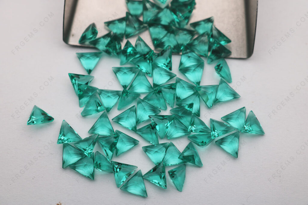 Paraiba-Tourmaline-Color-BG37#-Glass-Triangle-faceted-6x6mm-Loose-Gemstones-Suppliers-in-China-IMG_7763