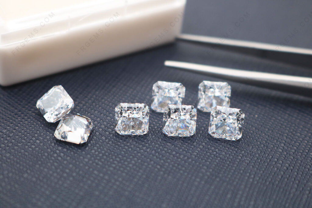 Wholesale-Best-quality-Cubic-Zirconia-White-Clear-Color-Crushed-Ice-cut-6x6mm-loose-gemstones-from-China-IMG_7825