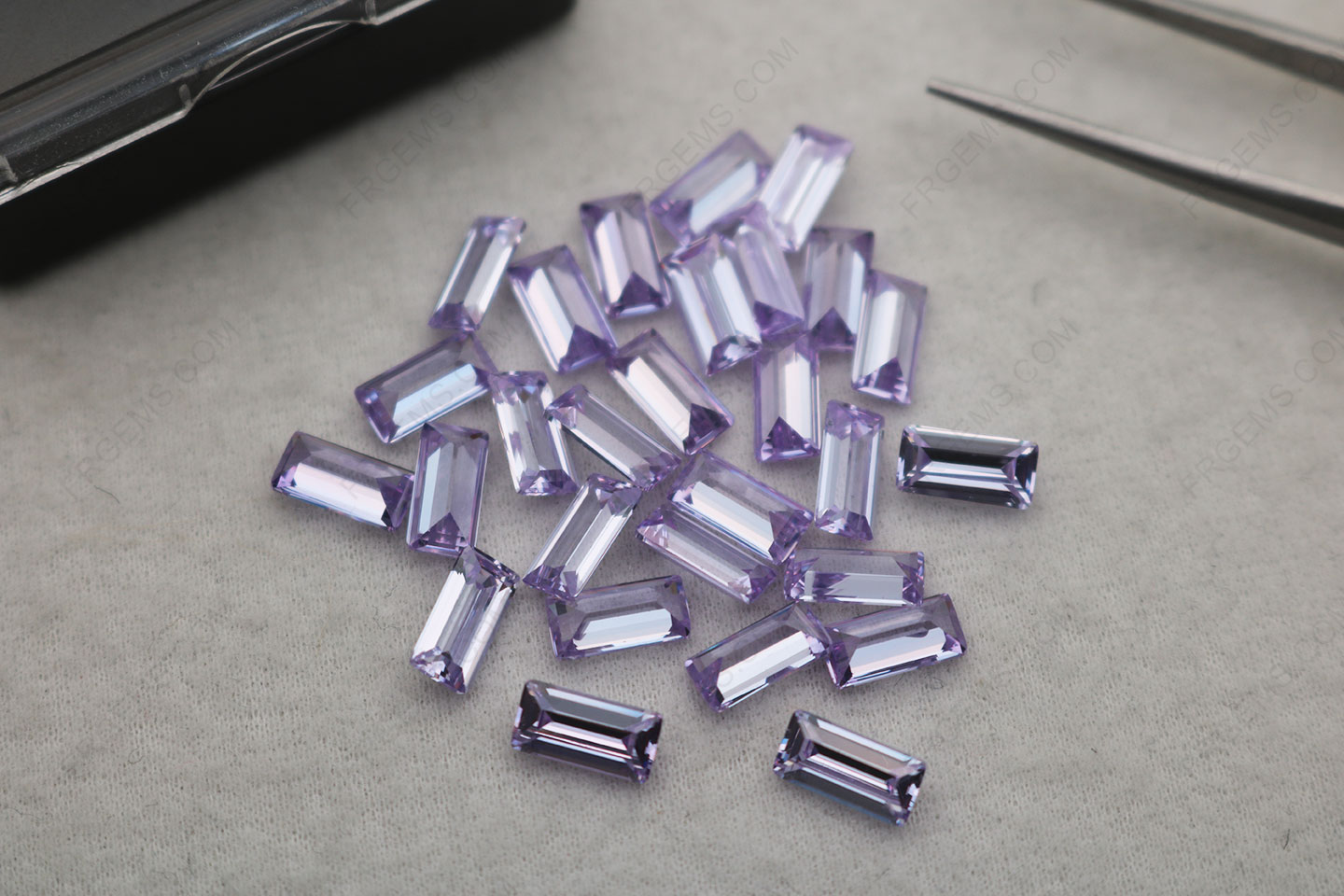 CZ Lavender Color Medium Shade Baguette shape step cut 4x8mm loose Gemstones Wholesale China