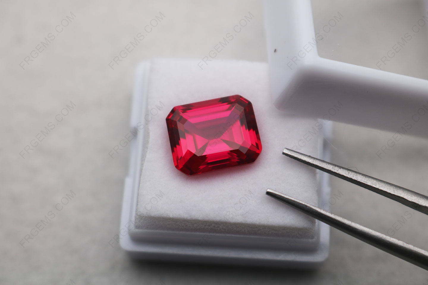 Best quality Lab Grown Ruby Pigeon Blood Red Dark Color Emerald cut 12x10mm gemstones Suppliers