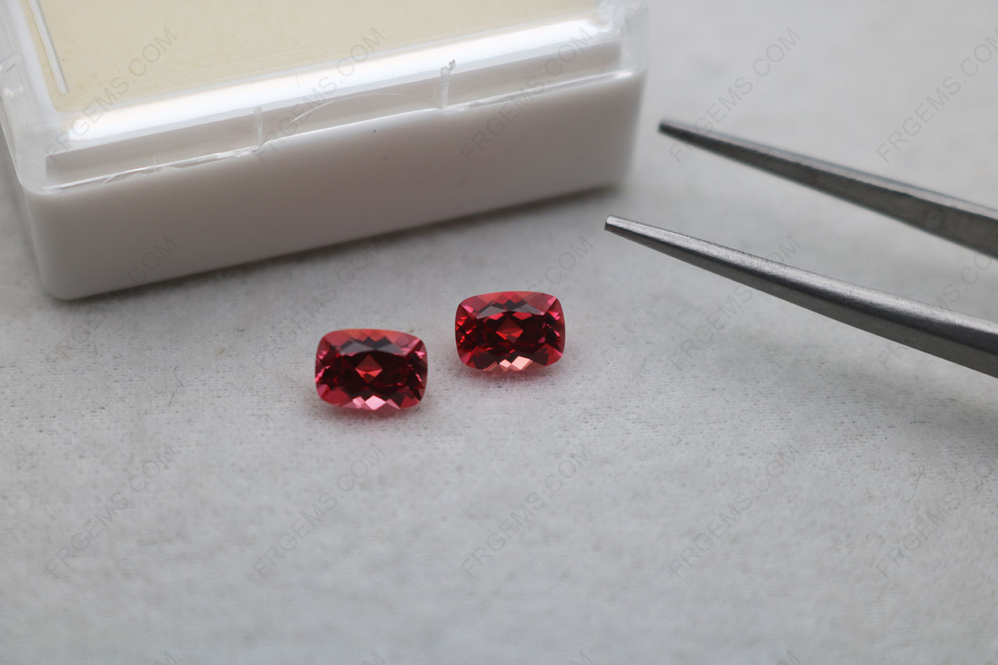 Lab Grown Padparadscha Sapphire Color Elongated Cushion faceted 7x5mm loose Gemstones China Suppliers