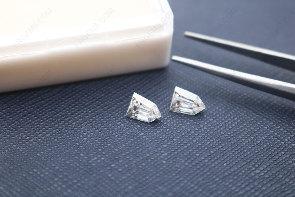 Bullet-cut-Moissanite-D-Color-Best-quality-Step-cut-7x5mm-loose-Gemstone-Suppliers-in-China-IMG_8024