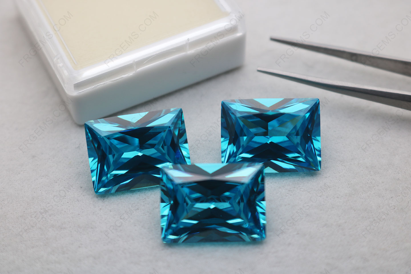 Cubic Zirconia Aquamarine Color Medium shade Rectangle Princess Large size 20x15mm loose Gemstones Wholesale