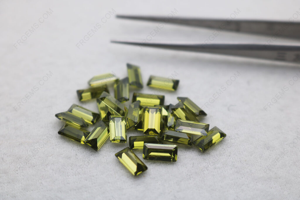 Cubic-zirconia-Peridot-Light-Color-Baguette-shape-step-cut-4x8mm-loose-Gemstones-China-Suppliers-IMG_7954