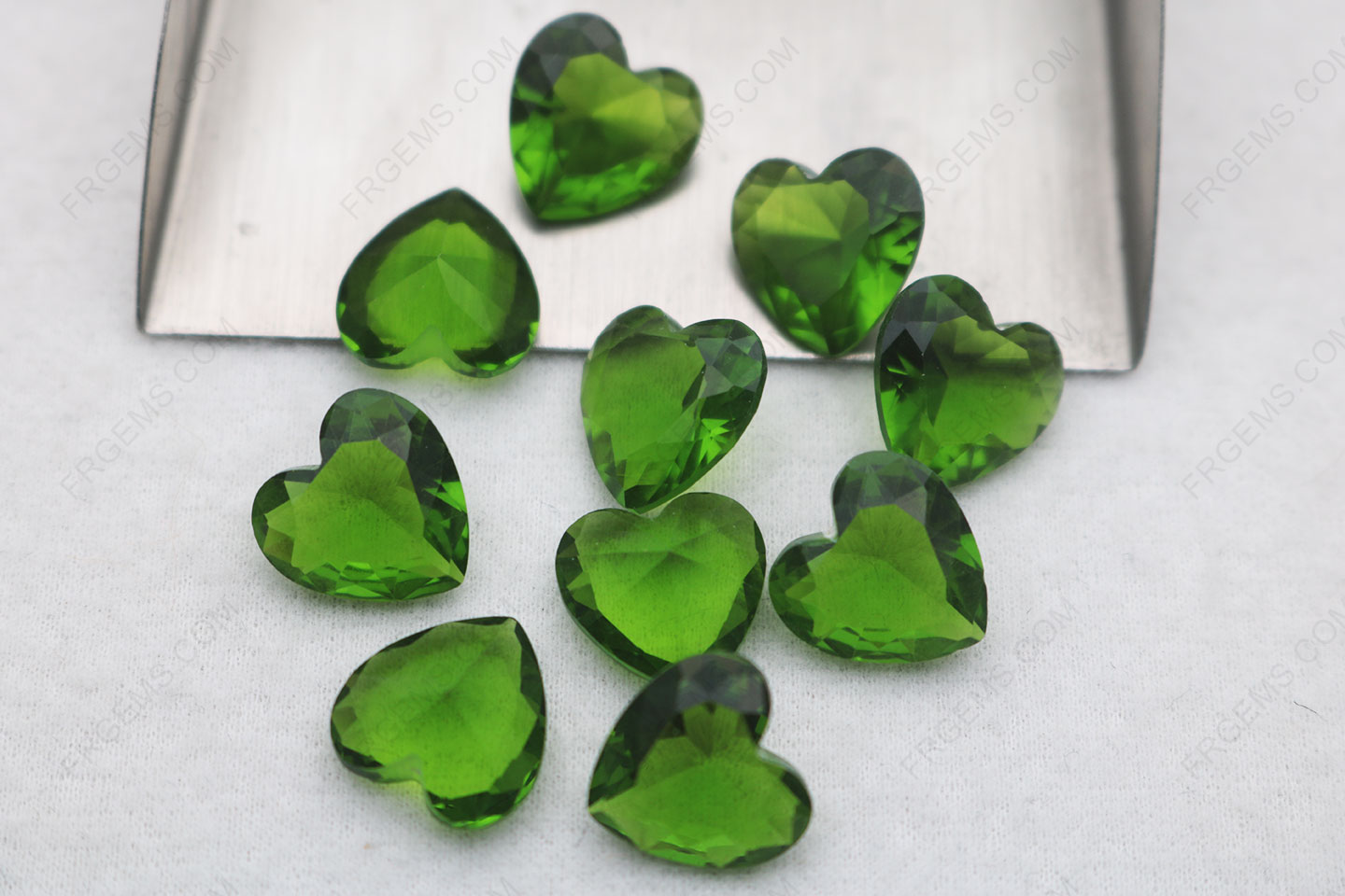 Glass Peridot Color BG128# Heart shape faceted 12x12mm loose Stones Suppliers in China