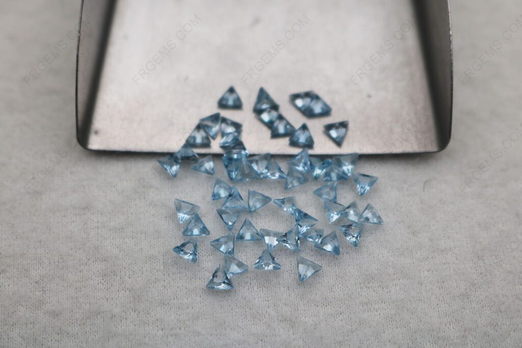Loose-Spinel-Aquamarine-#106-Color-Triangle-shape-faceted-cut-3x3mm-gemstones-wholesale-from-China-IMG_7971