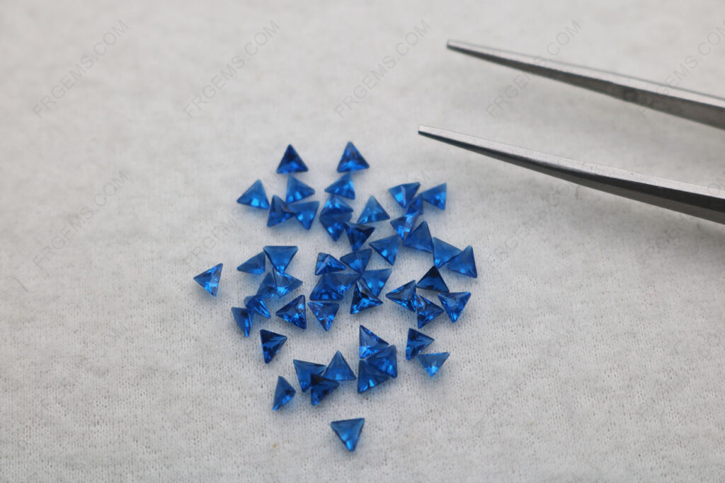 Synthetic-Spinel-Blue-Sapphire-#113-Color-Triangle-shape-faceted-cut-3x3mm-Loose-gemstones-Suppliers-in-China-IMG_7972
