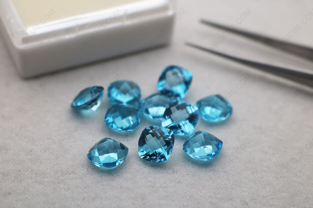 Wholesale-Natural-Topaz-Swiss-blue-Cushion-Shape-Checkerboard-Top-Faceted-culet-8x8mm-Loose-Gemstones-IMG_7919