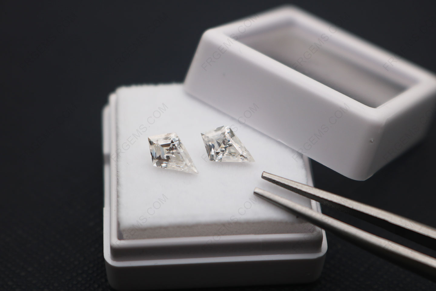 Kite Shape Step cut Loose Moissanite D Color VVS Best quality 8x5mm faceted loose Gemstones Suppliers China