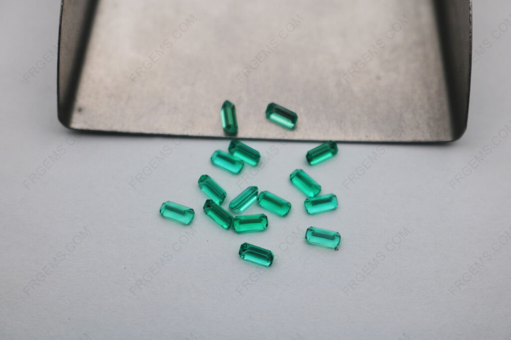 Lab-Emerald-Columbia-Green-color-Octagon-Shape-Emerald-Cut-4x2mm-Loose-Gemstones-Suppliers-in-China-IMG_8128