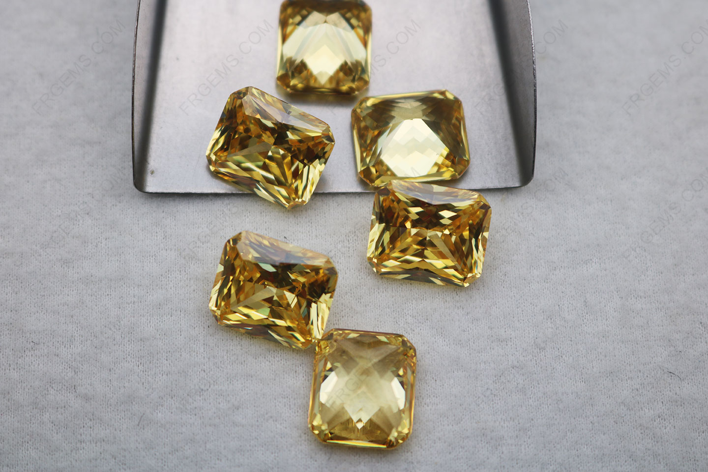 Loose-CZ-AAA-Quality-Yellow-Color-Octagon-Radiant-cut-14x12mm-Zirconia-Gemstones-China-Manufacturers-IMG_8136