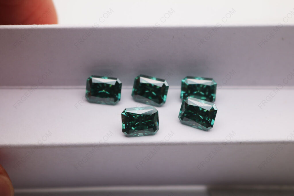 Moissanite-Emerald-Green-Color-Radiant-Cut-9x7mm-loose-Gemstones-Suppliers-China-IMG_8175