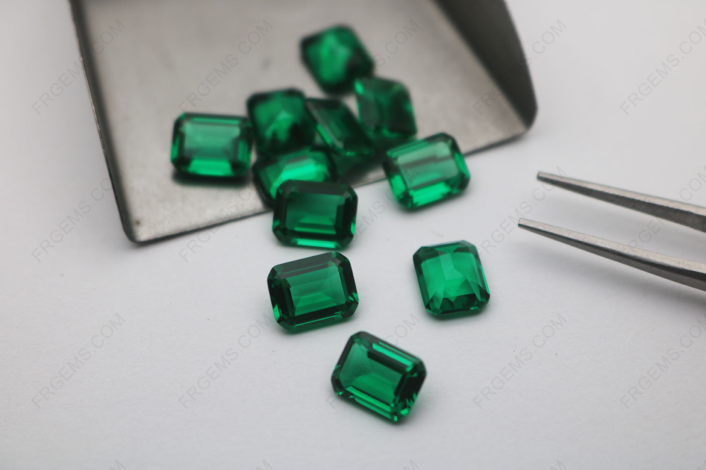 Nano-Crystal-Emerald-green-light-color-113#-Octagon-shape-Emerald-Cut-7x9mm-loose-gemstones-IMG_8338
