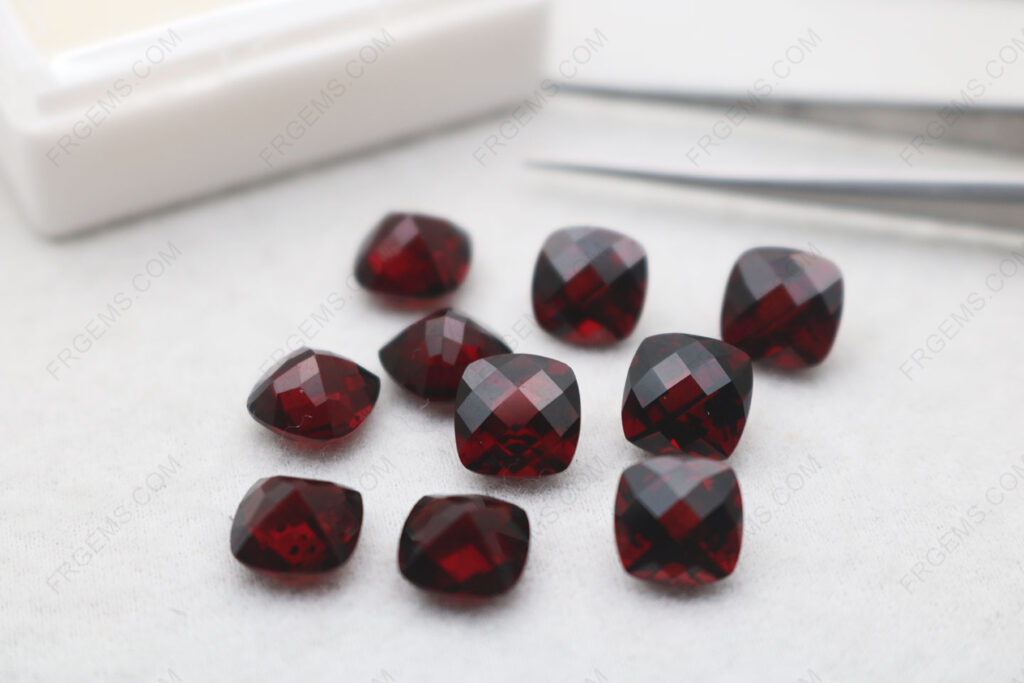 Natural-Mozambique-Garnet-Red-Cushion-checkerboard-cut-8x8mm-loose-Stones-Suppliers-in-China-IMG_8295
