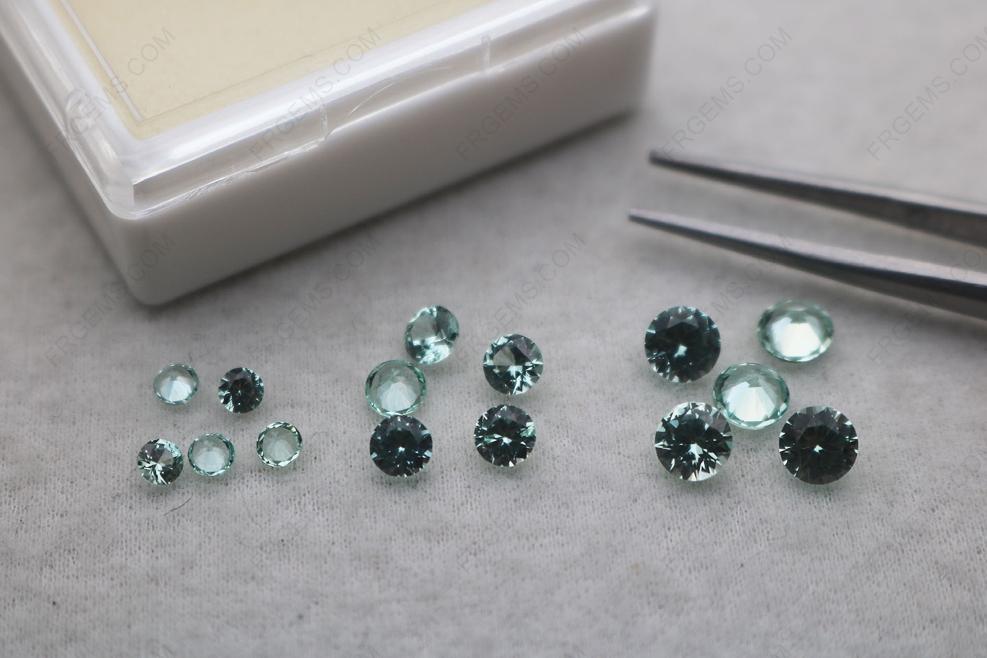 Synthetic Corundum Mint Green Color 73# Round Faceted 3mm 4mm 5mm Loose Gemstones wholesale