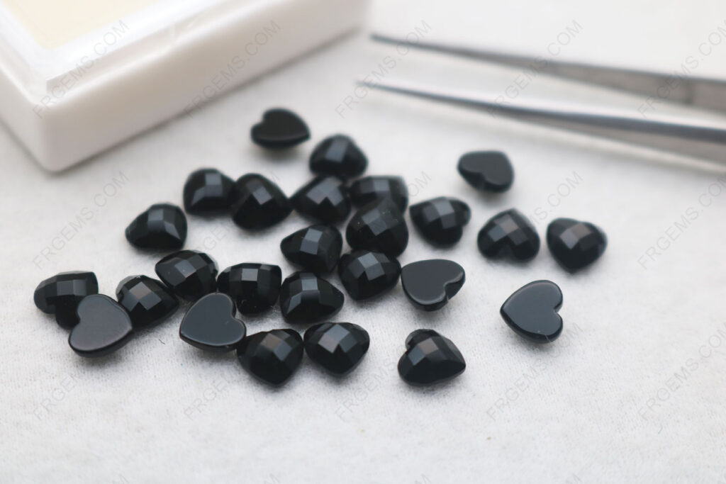 Wholesale-Natural-Genuine-Black-onyx-Heart-Shape-Checkerboard-6x6mm-loose-gemstones-China-Supplier-IMG_8291